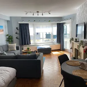 Apartment Studio Direct Aan Het Hoofdstrand Van - Naast Casino, Ostende