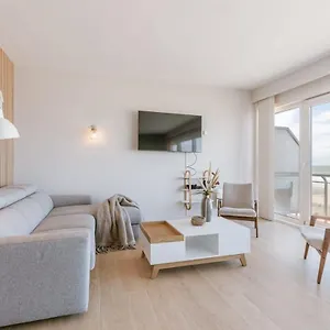 Apartment Huswell - Bright Seaview In, Ostende
